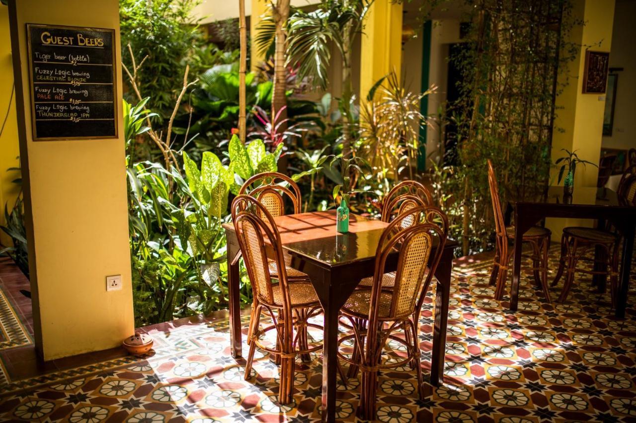 Hotel Old Cinema Kampot Kültér fotó